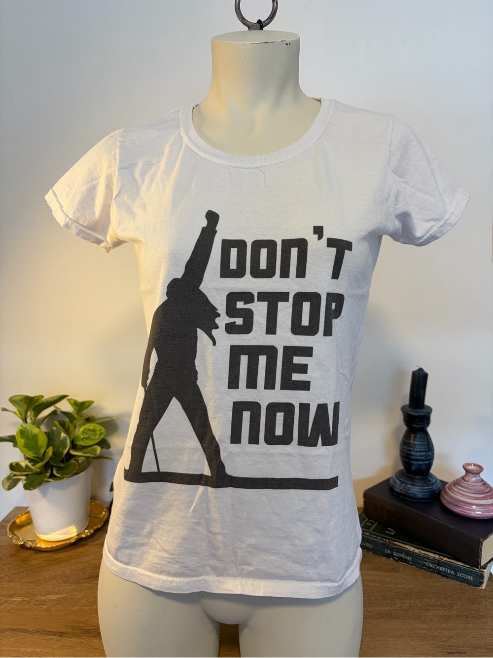 Queen Freddie Mercury Don’t Stop Me Now Graphic Band Tee White S